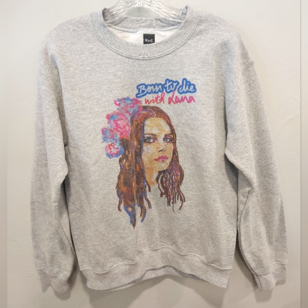 Lana Del Ray~ Graphic distressed "Born to die with Lana" grey crewneck. Sz S